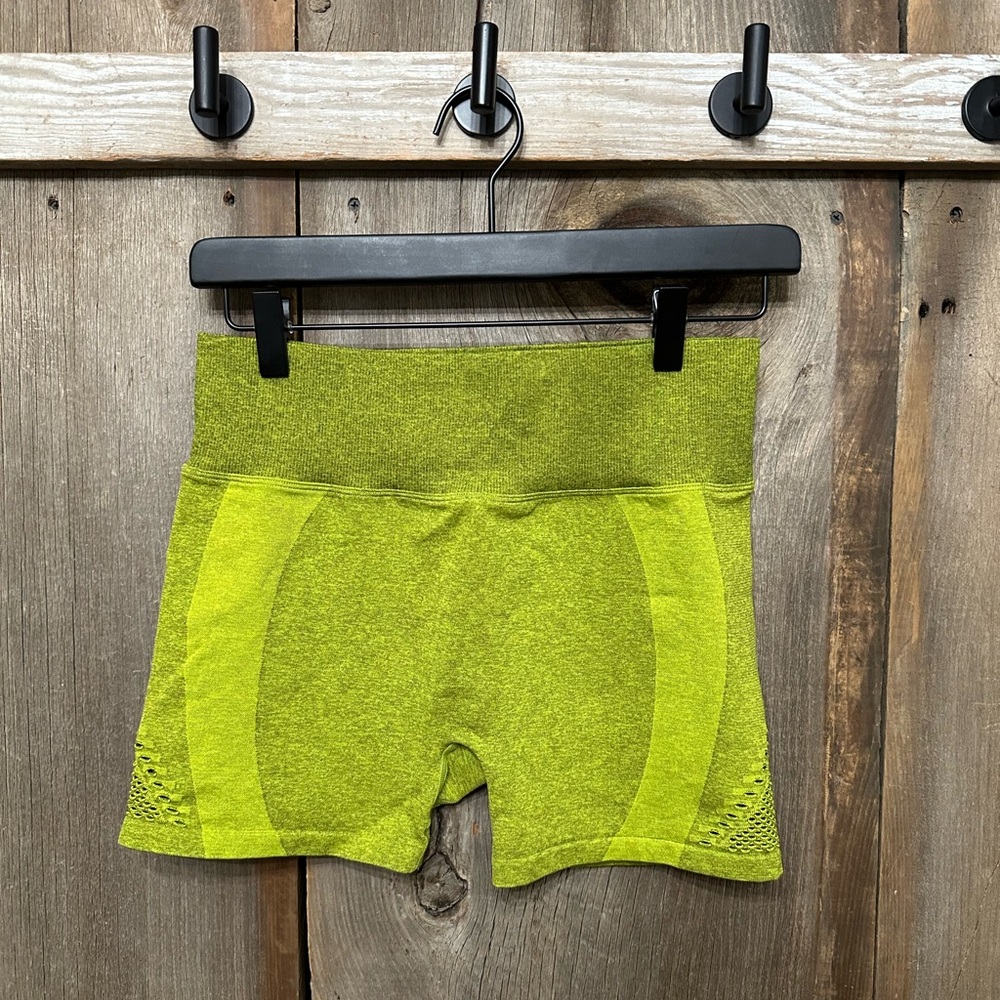 NWOT PINK Victoria’s Secret Bike Shorts in Green Yellow Size Medium